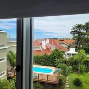 Apartamento En Venta Y Alquiler Temporal, 3 Dormitorios, Frente Al Mar Playa Mansa, Punta Del Este