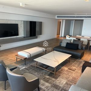 Venta Apartamento 3 Dormitorios Y Dependencia Torre Trump