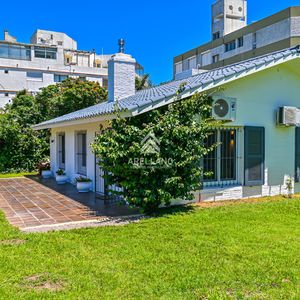 Casa En Venta, Mansa, Punta Del Este, 3 Dormitorios.