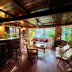 Venta Casa En Cantegril 4 Dormitorios