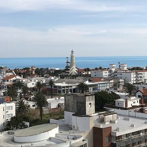 Venta Apartamento En Península 2 Dormitorios Con Terraza Y Garage