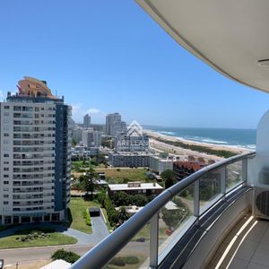 Alquiler Temporal Apartamento De 3 Dormitorios En Punta Del Este.-