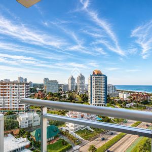 Alquiler Temporal Apartamento 2 Dormitorios Y Medio En Forest Tower - Punta Del Este
