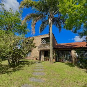 Alquiler Casa En Playa Mansa, 4 Dormitorios, 3 Baños