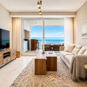 Alquiler Temporal  Apartamento De 2 Dormitorios Sobre La Playa Con Vista Al Mar Y A La Laguna