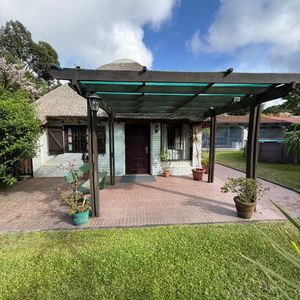 Casa En Venta C/ Cochera En Pinamar
