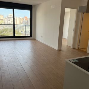 Apartamento En Alquiler Temporario C/ Cochera En Pocitos Nuevo