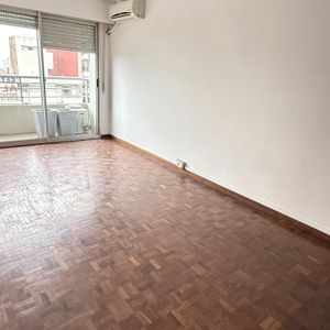 Apartamento En Venta 2 Dormitorios C/ Garaje En Pocitos Nuevo Piso Alto
