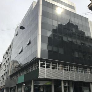 Venta Oportunidad 15 Oficinas Y 5 Garages En Ciudad Vieja
