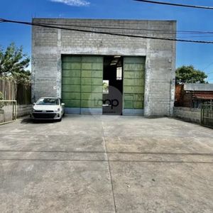 Galpón De 201 M2 En Trrreno De 407 M2