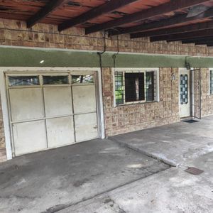 Casa A Reciclar En Manga, 1000 Metros De Terreno, 4 Dormitorios Y 2 Baños