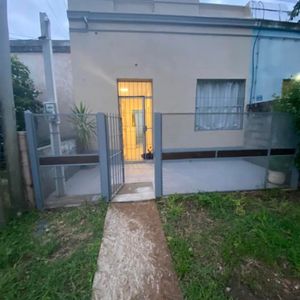 Local Comercial Con Gran Terreno