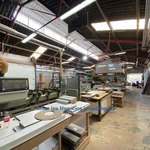 Venta Local Industrial Malvin Norte Deposito Galpon