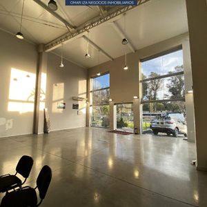 Venta Local Comercial Buceo Sobre Av