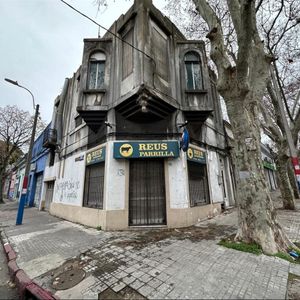 Venta Local Comercial + Casona De Altos Prox Barrio Reus