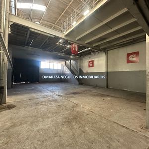 Alquiler Local Comercial Malvin Sobre Av Deposito, Garage