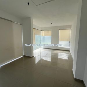 Venta Local Comercial En Malvin Sur, Excelente Punto, Con Renta