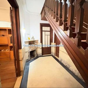 Venta Casa Padron Unico En Parque Batlle, 2 Plantas, 3 Dormitorios, Garaje Para 2 Autos, Buena Conservacion