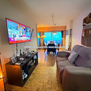 Venta Apartamento En Malvin Sobre Rambla, Dos Dormitorios, Excelente Ubicacion