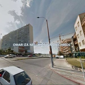 Alquiler Casa Sobre Rambla En Buceo, Ideal Empresa O Uso Comercial