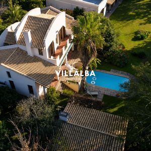 Hermosa Casa En Jardines De Córdoba.