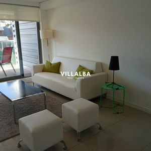 Apto 2 Dorm, Central, 2 Baños Y Balcón Piso Bajo.