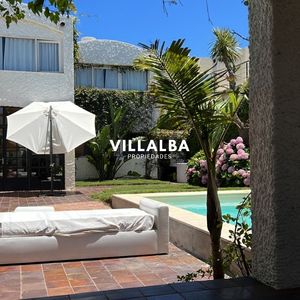 Hermosa Casa En Venta En Zona De La Península.