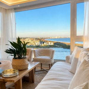 Vende Apartamento Con Vista Al Mar De 3 Suites, En Mansa- Punta Del Este.