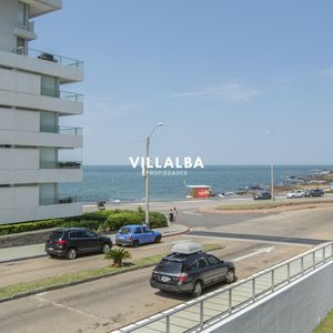Hermosa Vista Y Cómodos Espacios A Pasos Del Mar.