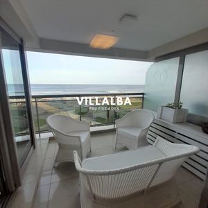 Apartamento En Venta De 3 Dormitorios En Punta Del Este , Torre Imperiale , Playa Mansa