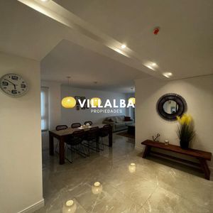 Apartamento 2 Dormitorios 2 Baños En Torre De Categoria