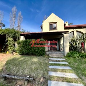 Duplex En Parque Pinares