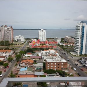 Apartamento De 3 Dormitorios En Venta En Punta Del Este