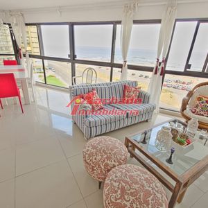 Alquiler Apartamento 3 Dormitorios, Playa Brava Frente Al Mar