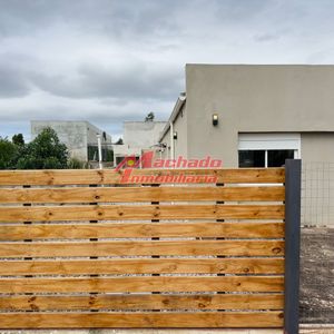 2 Dormitorios, 1 Baño, Maldonado, Altos De La Laguna.