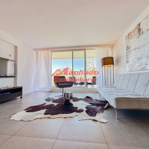 Venta De Apartamento De Dos Dormitorios En Punta Del Este