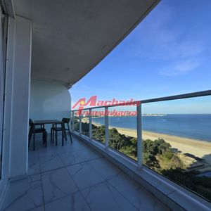Apartamento En Venta Y Alquiler De 3 Dormitorios En Playa Mansa