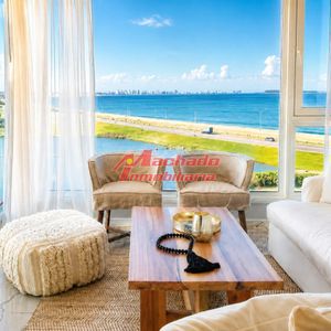 Vende Apartamento Con Vista Al Mar De 3 Suites, En Mansa- Punta Del Este.
