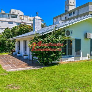 Casa En Venta, Mansa, Punta Del Este, 3 Dormitorios.