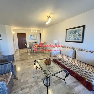 Apartamento En Venta De 3 Dormitorios En Playa Brava , Punta Del Este