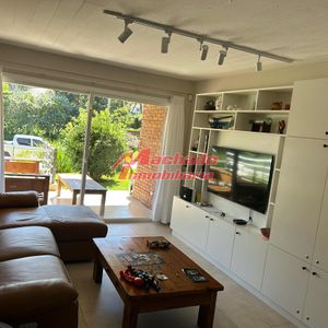 Oportunidad. Vende Apartamento De 2 Dormitorios En Zona Playa Brava, Punta Del Este