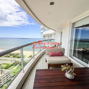 Apartamento En Venta Playa Mansa, Piso Alto, Con Todos Los Servicios