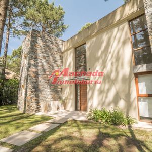 Casa En Venta En Complejo Solanas, Punta Ballena.