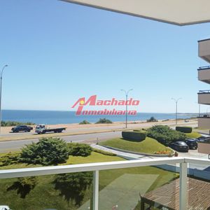Apartamento En Venta De 3 Dormitorios En Punta Del Este