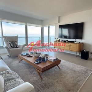 Venta De Apartamento En Playa Brava