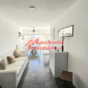 Apartamento En Venta De Dos Dormitorios En Punta Del Este