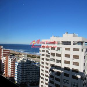 Apartamento En Venta De 3 Dormitorios En Punta Del Este