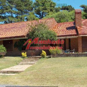Venta De Casa De 3 Dormitorios En Punta Del Este
