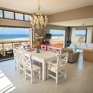 Casa En Alquiler Anual Con Vista Al Mar