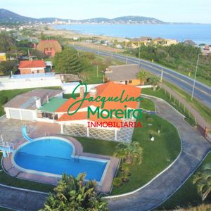 Rocamar - Venta Espectacular Casa Frente Al Mar Piriapolis